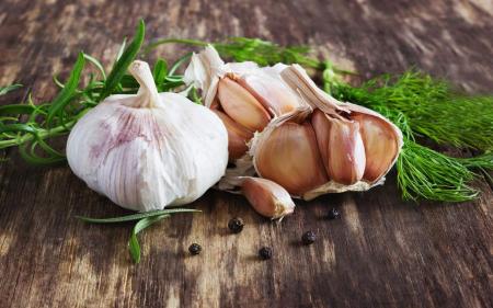 اگر هر روز سیر بخوریم چه اتفاقی  برای سلامتی مان می افتد؟