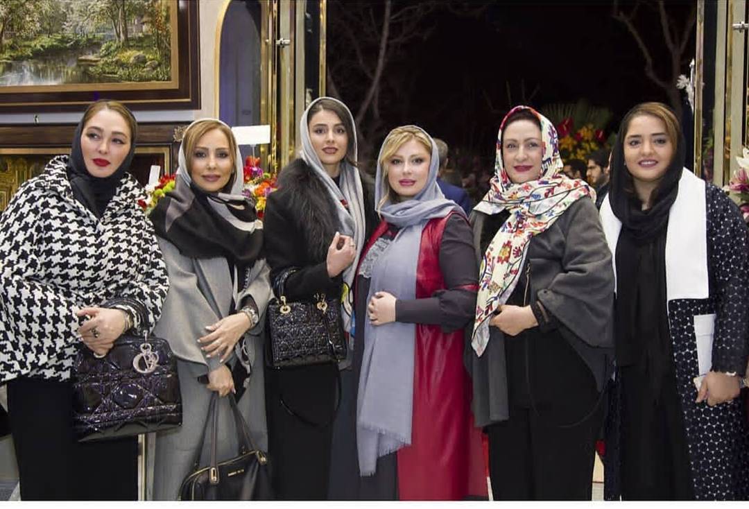 نتیجه تصویری برای عکس با کیفیت دسته جمعی سلبریتی های ایرانی"