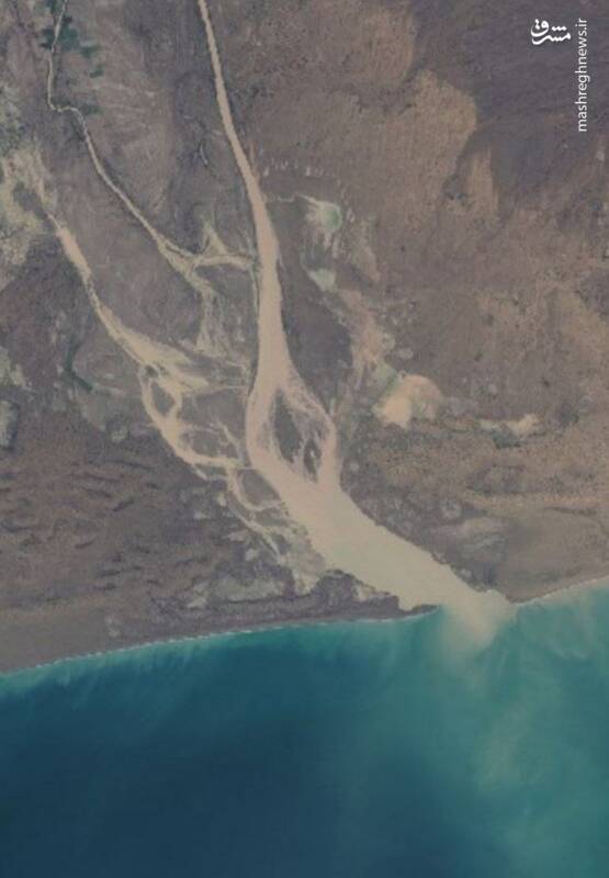 تصویر ماهواره‌ای از ورود سیل به دریای عمان + عکس - تلگرام آپ