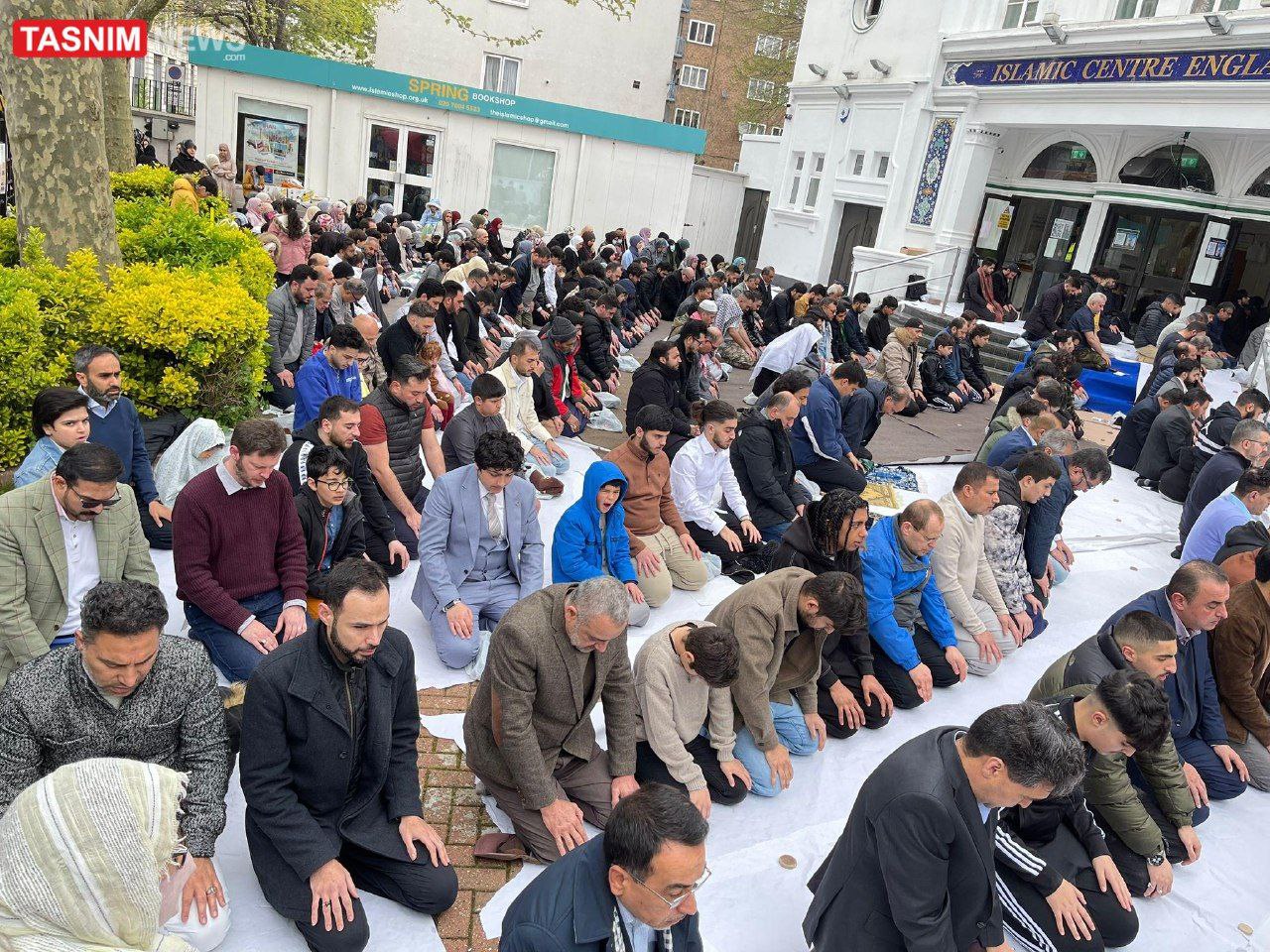 برگزاری نماز عید فطر در لندن +‌ عکس - تلگرام آپ